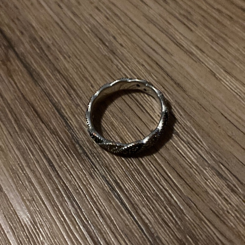 Elegant Silver Ring